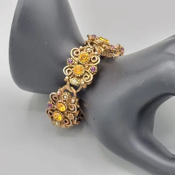 Womens Gold Tone Metal Fashion Bracelet Multicolor Rhinestones Faux Pearl 6 1/4 - Picture 1 of 8